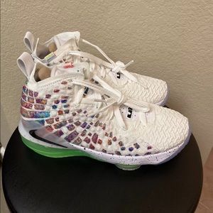 Nike Lebron 17 Gs Air Command Force